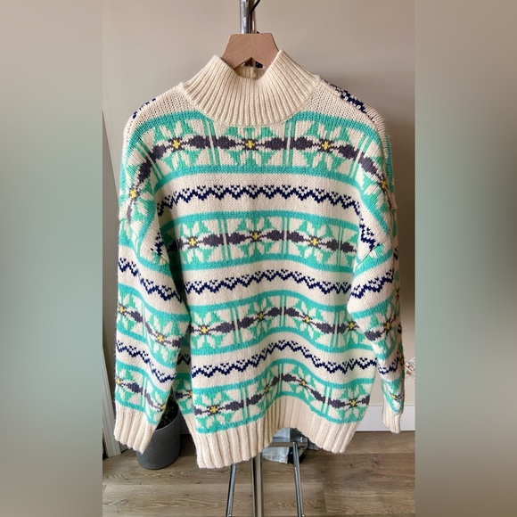 🔖 AMERICAN EAGLE Nordic Pinwheel Floral Fair Isle Turtleneck Sweater Green Blue - Picture 1 of 7